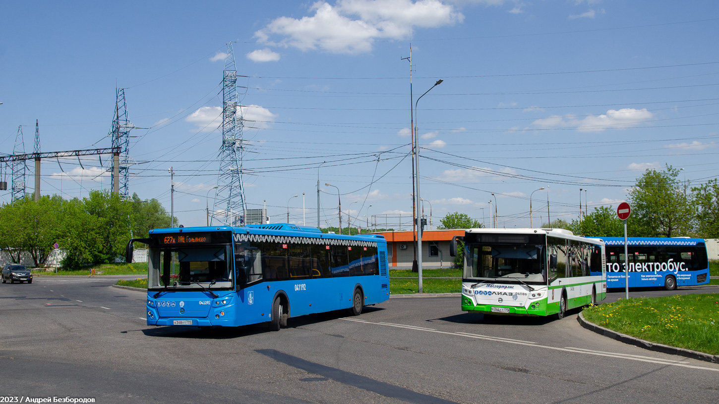 Moscow, LiAZ-5292.65 № 041192; Moscow, LiAZ-5292.22 (2-2-2) № 041186