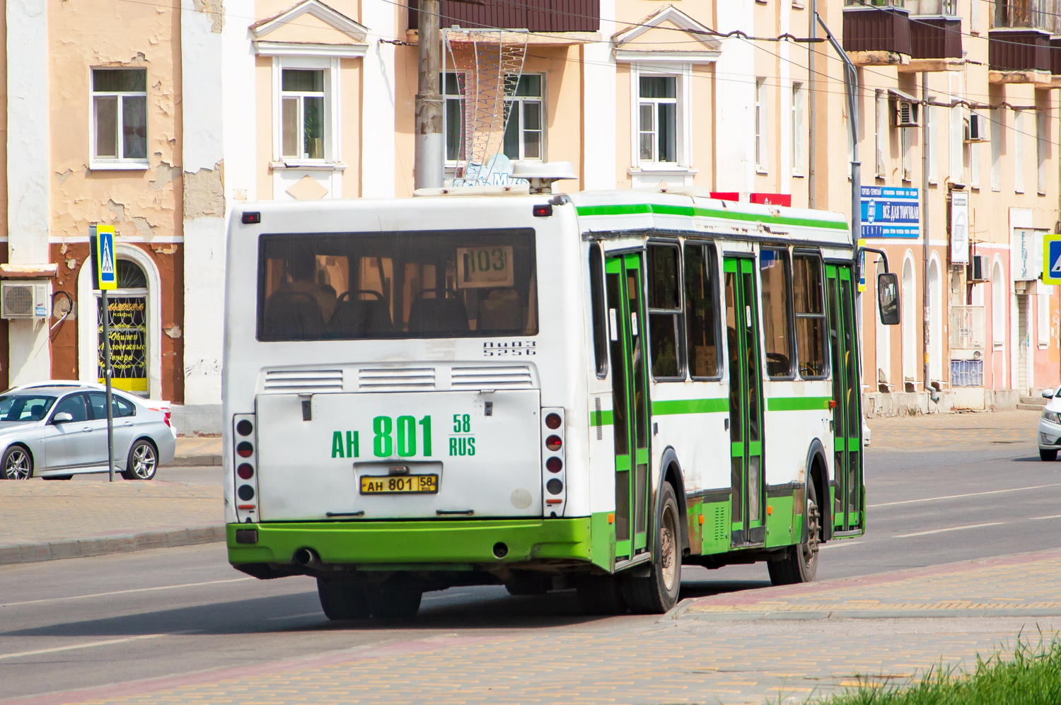 Penza region, LiAZ-5256.46 # 399