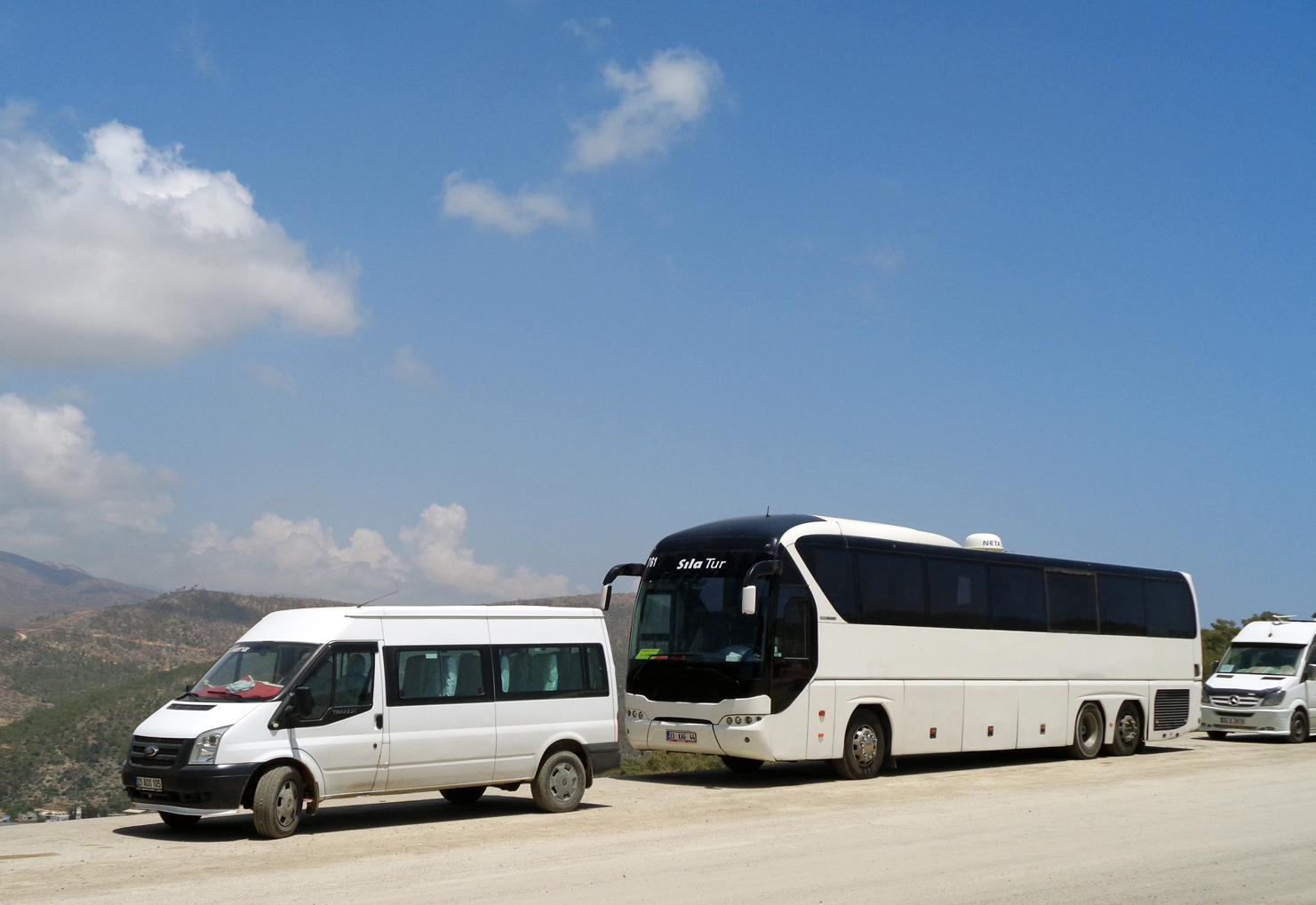 Turkey, Ford Transit # 21 ADS 205; Turkey, Neoplan P22 N2216/3SHDL Tourliner L # 761