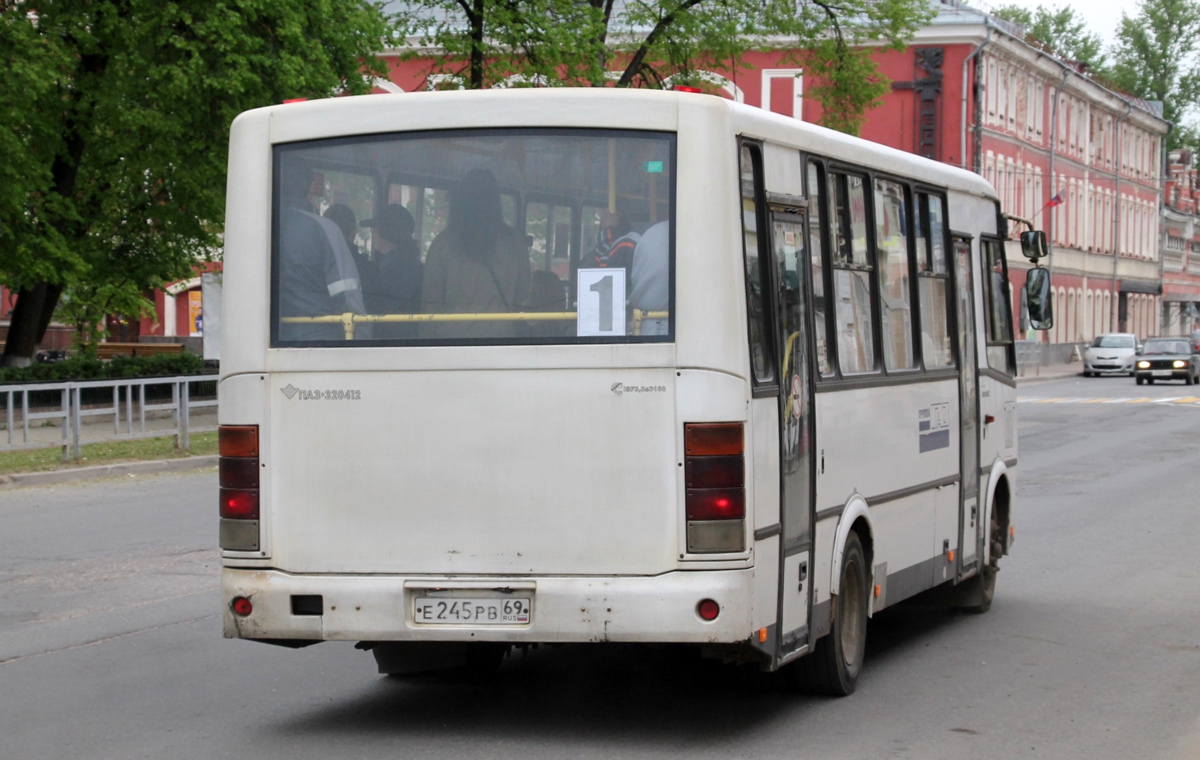 Тверская область, ПАЗ-320412-05 № Е 245 РВ 69