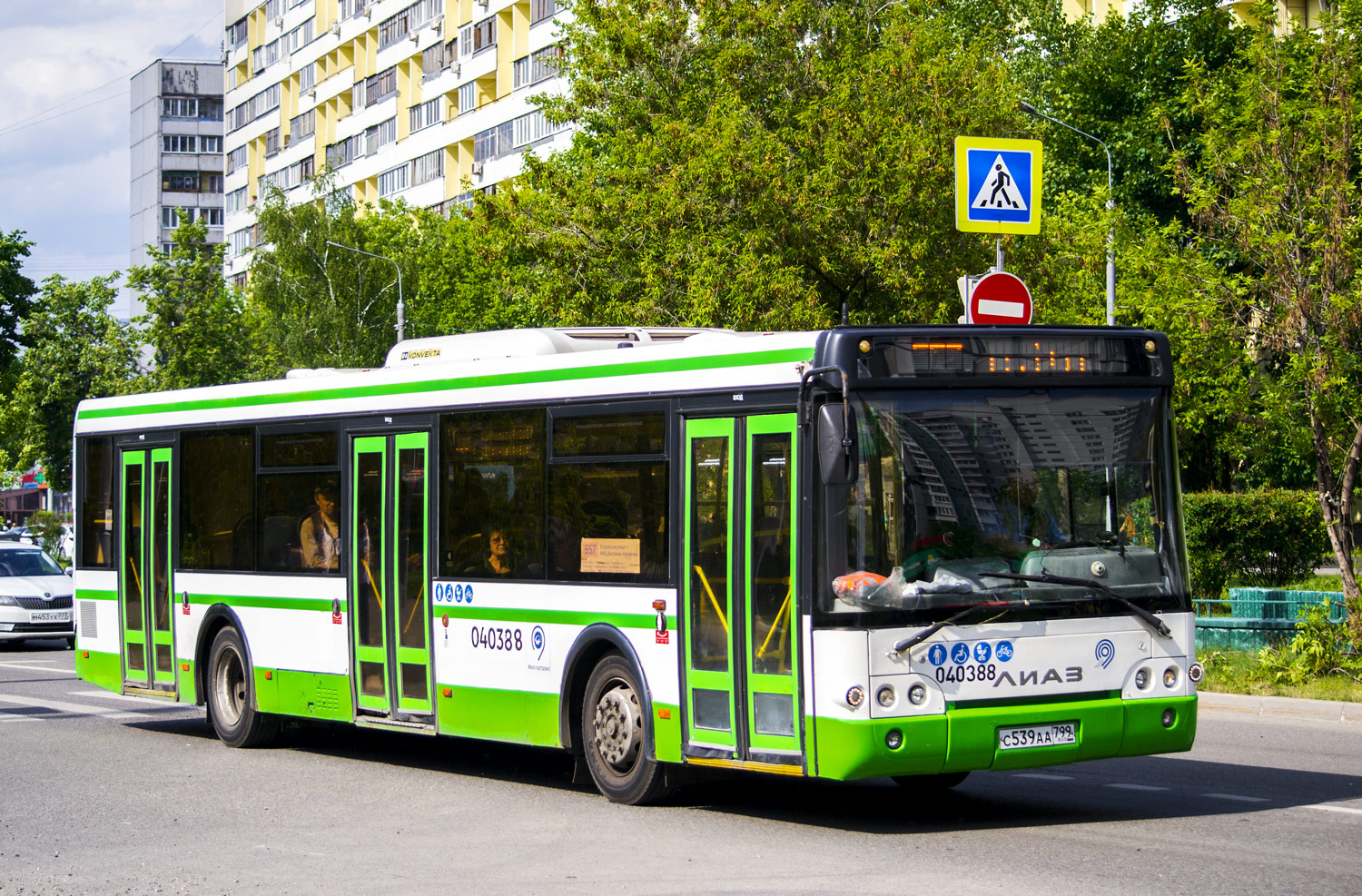 Moskwa, LiAZ-5292.22 (2-2-2) Nr 040388