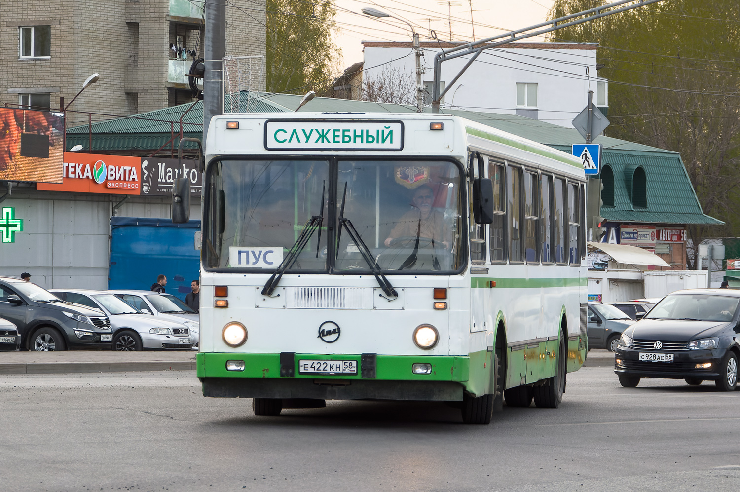 Penza region, LiAZ-5256.40-01 № Е 422 КН 58