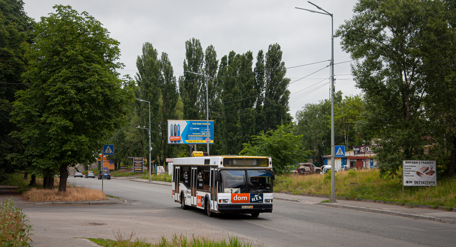 Киев, МАЗ-103.076 № 1842