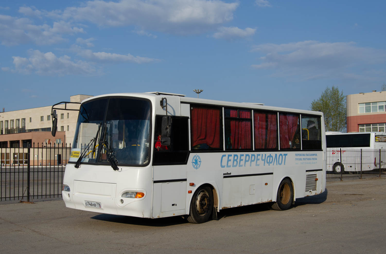 Татарстан, КАвЗ-4235-33 № О 746 НВ 716