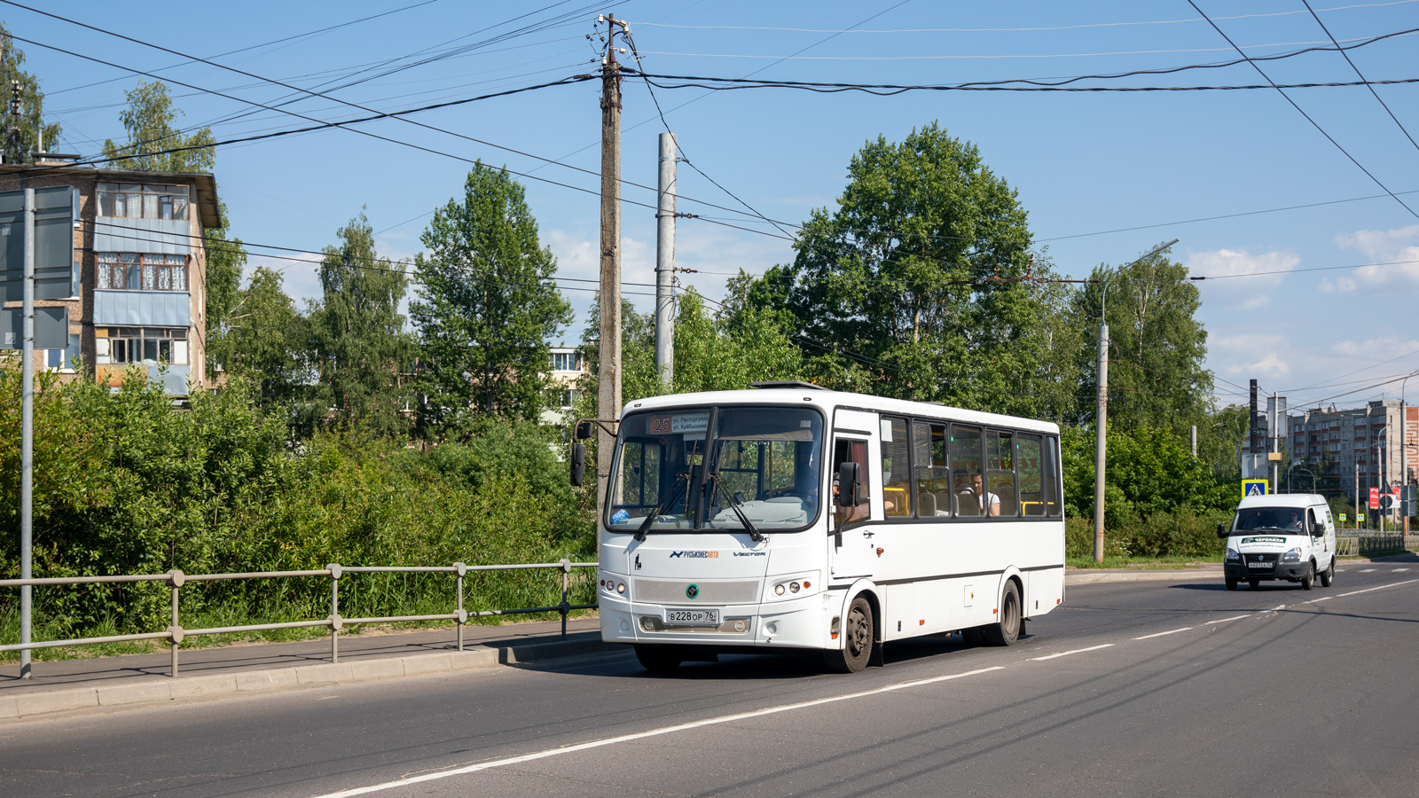 Ярославская область, ПАЗ-320412-04 "Вектор" № В 228 ОР 76