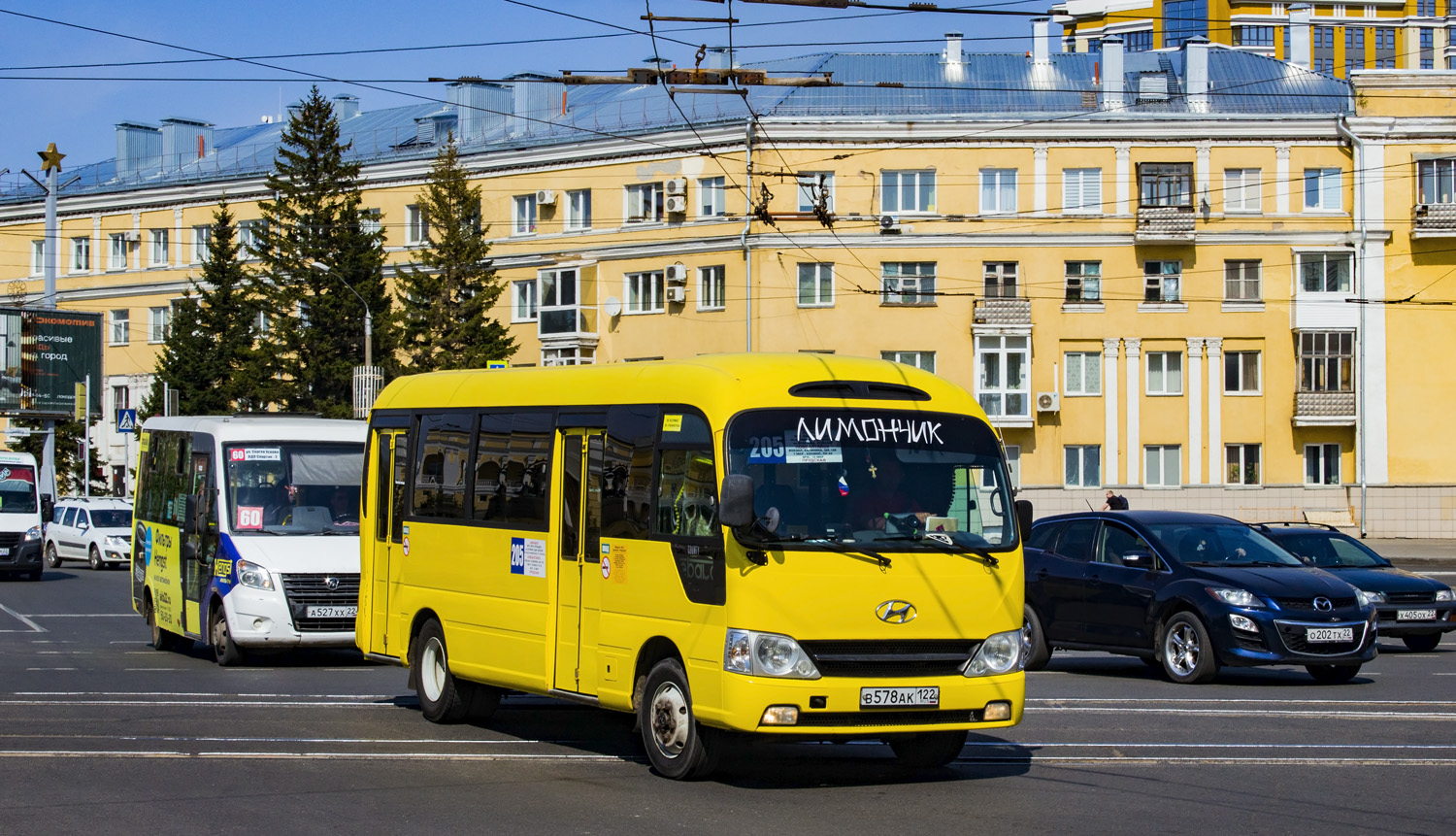 Алтайский край, Hyundai County № В 578 АК 122