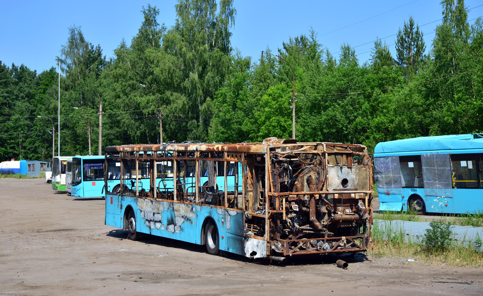 Szentpétervár, Volgabus-5270.G2 (LNG) sz.: 6330
