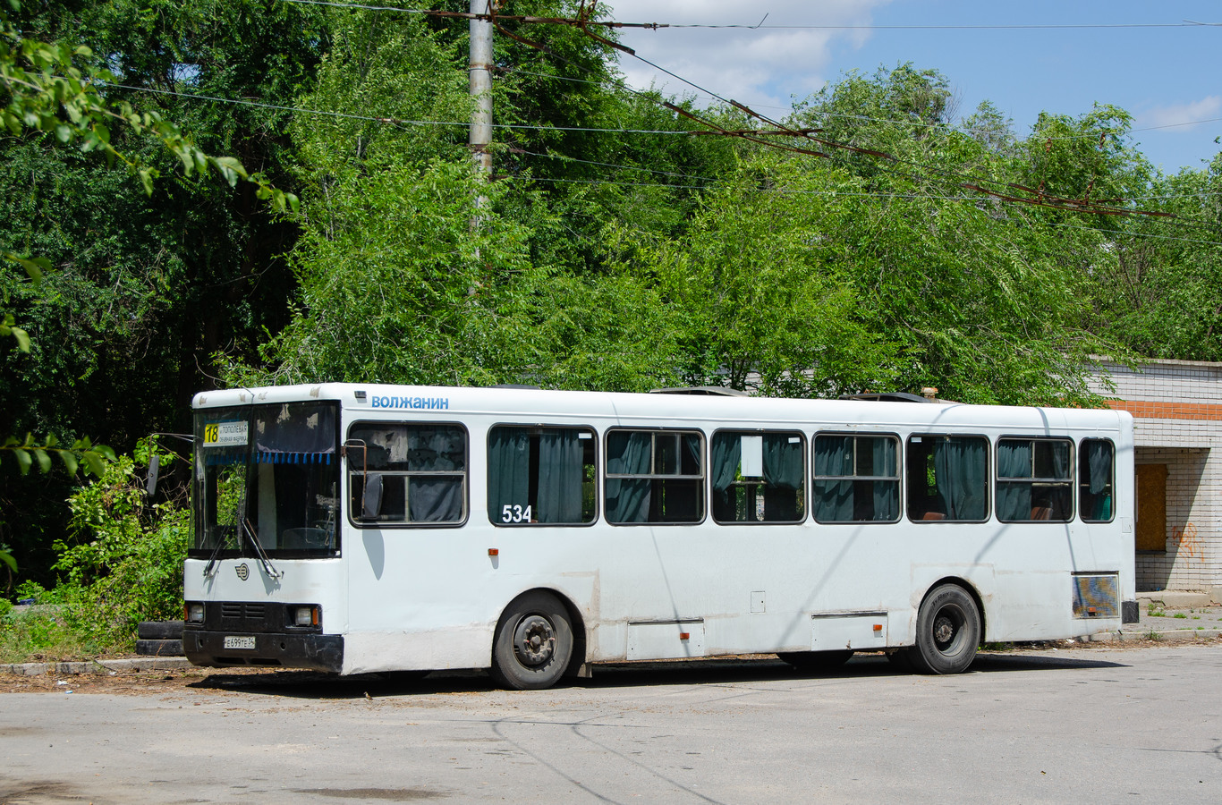 Волгоградская область, Волжанин-5270-10-02 № Е 699 ТЕ 34