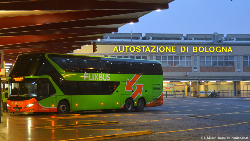 Италия, Neoplan P06 N1222/3L Skyliner L № 538