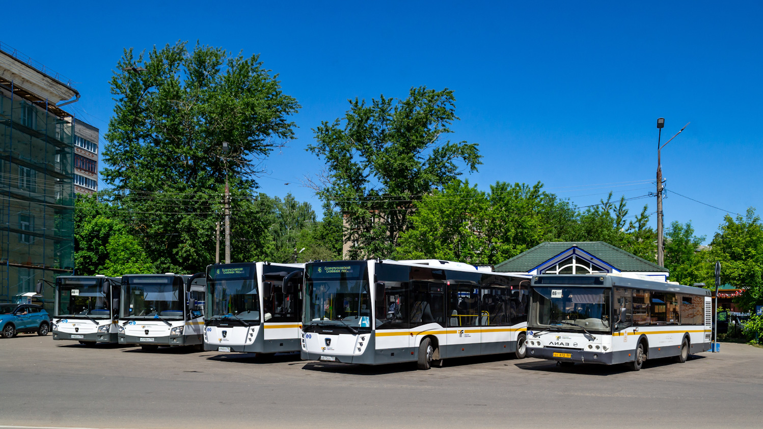 Maskvos sritis, NefAZ-5299-31-52 Nr. 107875; Maskvos sritis, LiAZ-5292.60 (10,5; 2-2-2) Nr. 107872; Maskvos sritis — Bus stations, terminal stations and stops