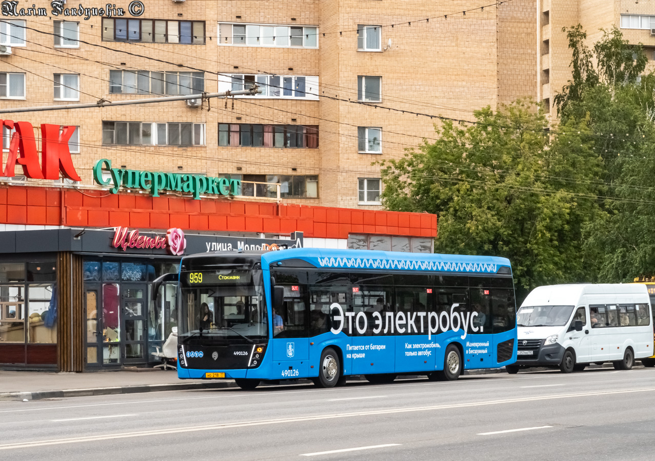 Maskva, KAMAZ-6282 Nr. 490126