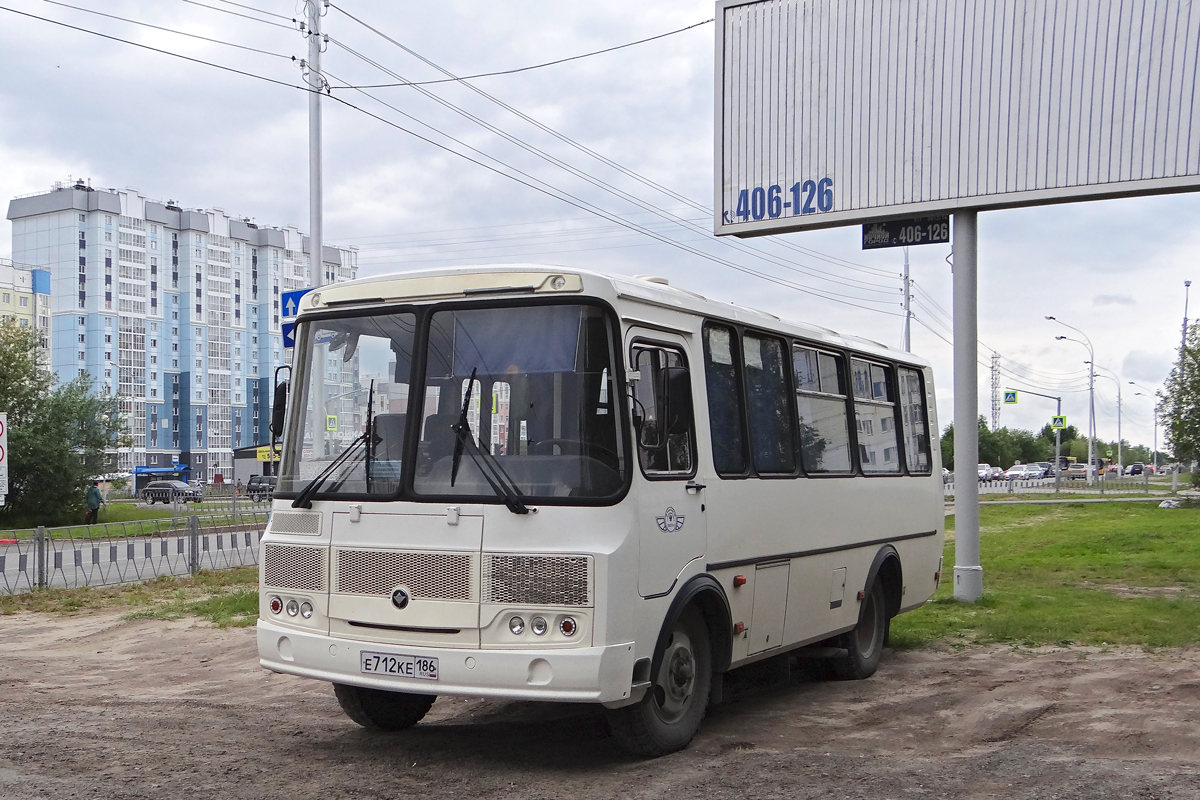 Ханты-Мансийский АО, ПАЗ-320530-02 № Е 712 КЕ 186