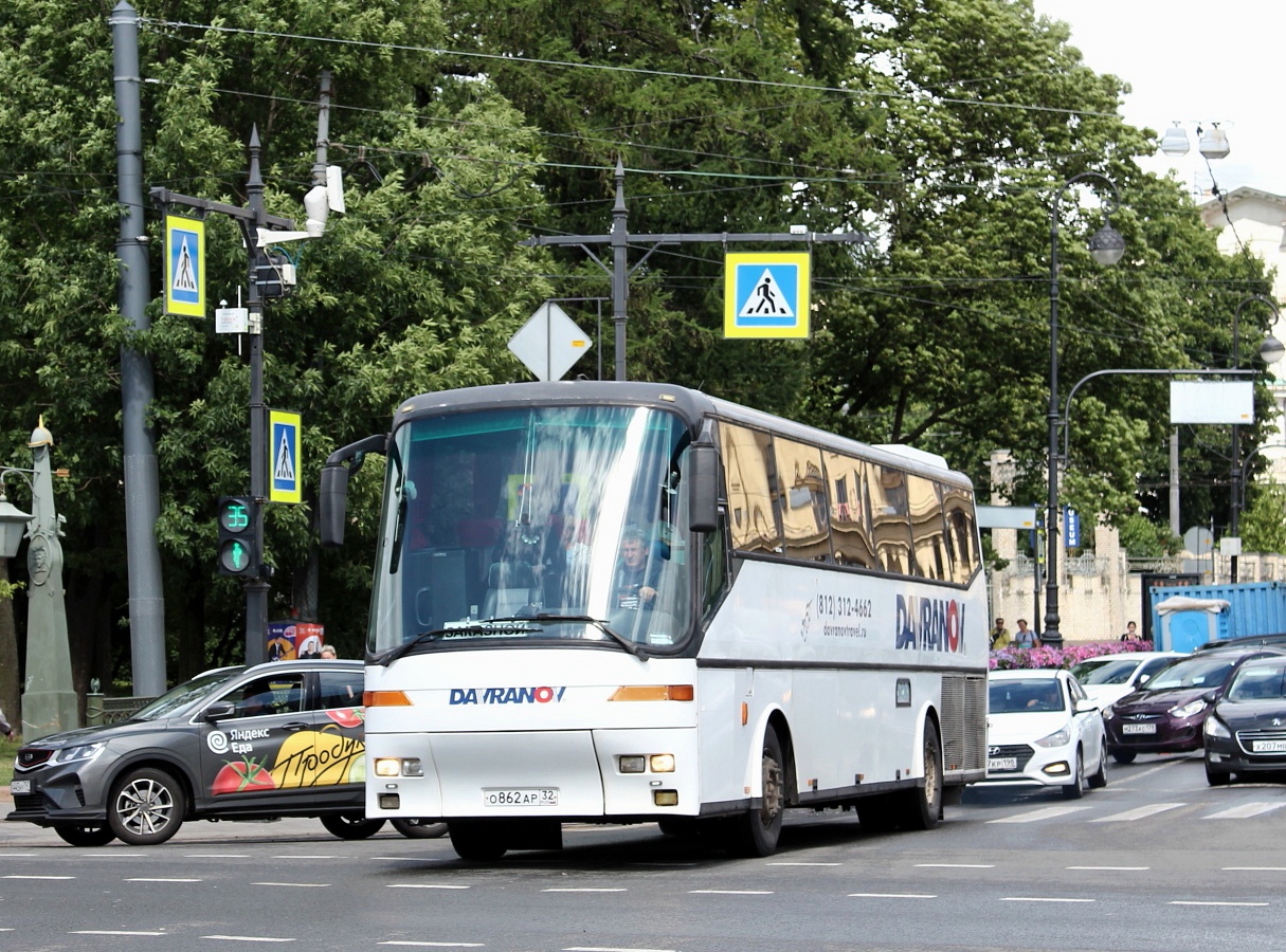 Sankt Peterburgas, Bova Futura FHD 12.370 Nr. О 862 АР 32