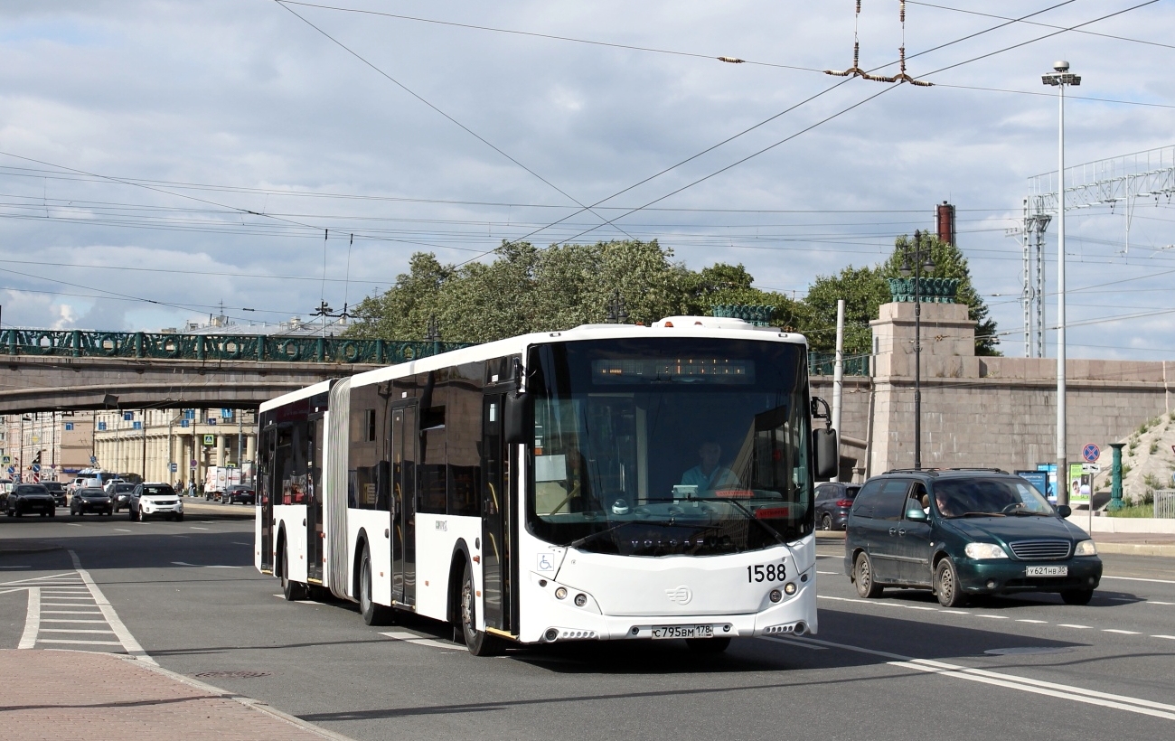 Szentpétervár, Volgabus-6271.00 sz.: 1588