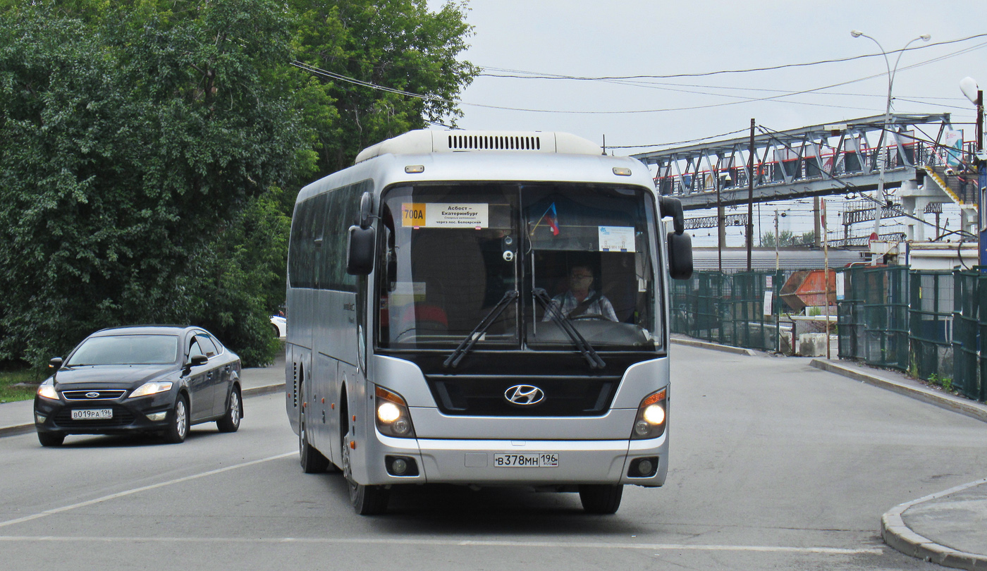 Свердловская область, Hyundai Universe Space Luxury № В 378 МН 196