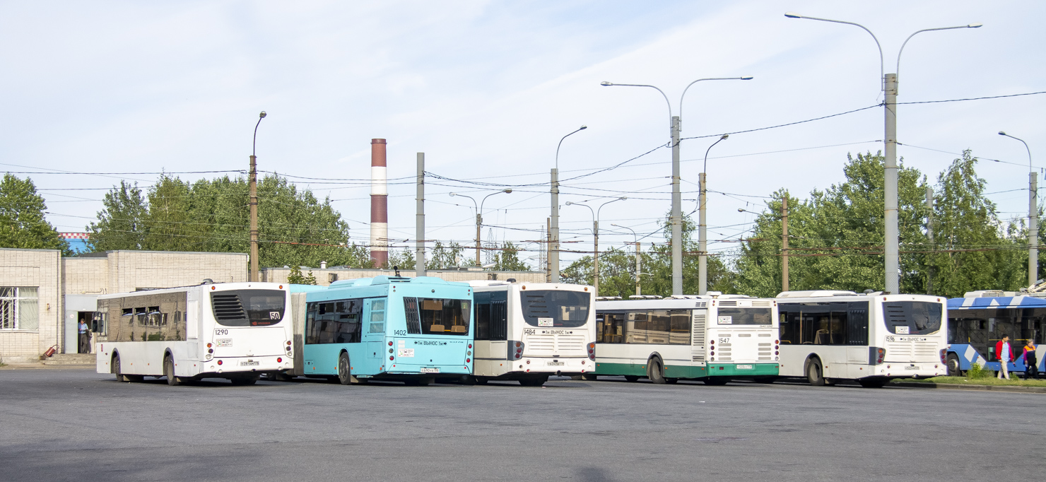Szentpétervár, Volgabus-5270.05 sz.: 1290