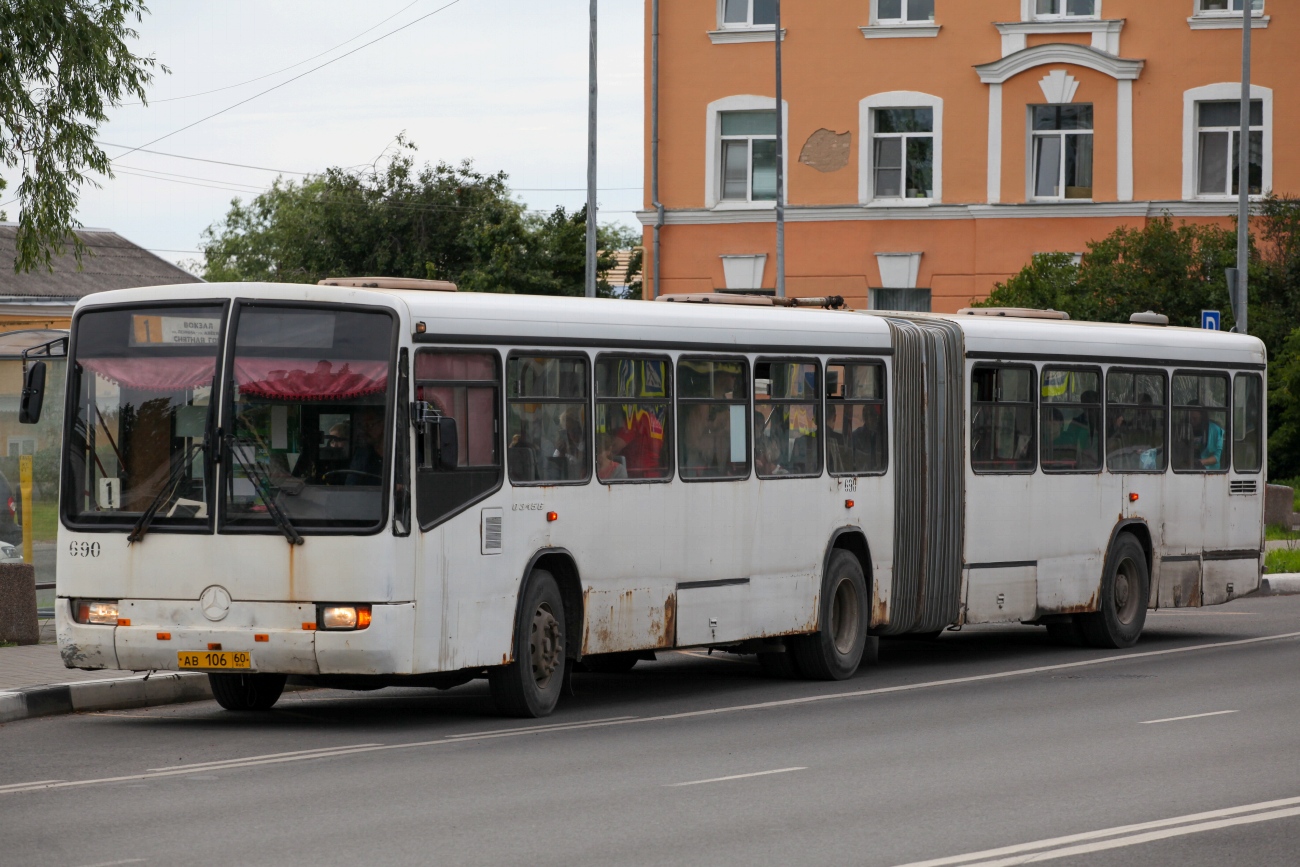 Псковская область, Mercedes-Benz O345G № 690