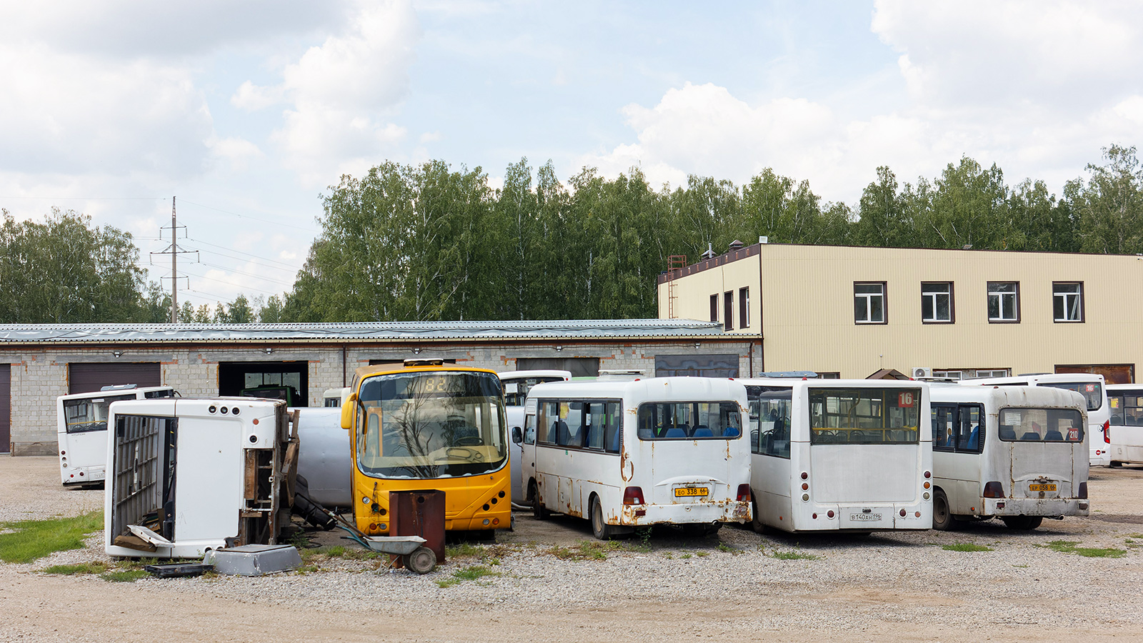 Свердловская область, Богдан А20111 № В 144 АН 196; Свердловская область, Hyundai County LWB (ТагАЗ) № ЕО 338 66