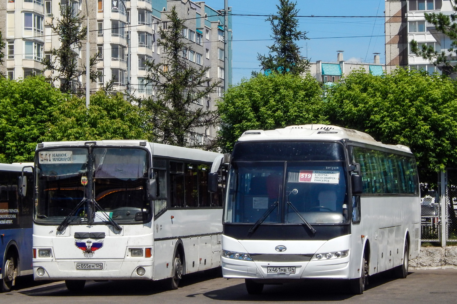 Krasnojarský kraj, Daewoo BH120F Royal Cruiser č. Х 461 МВ 124