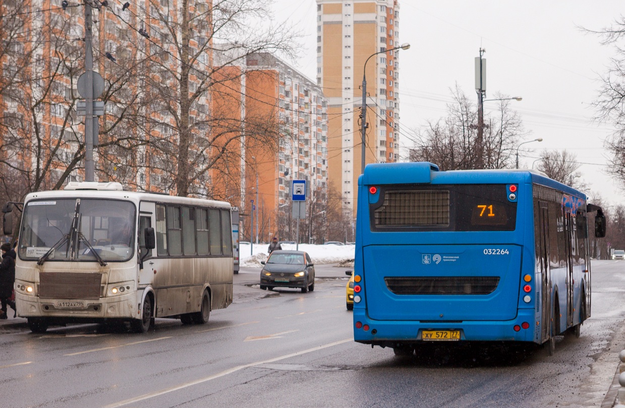 Московская область, ПАЗ-320414-04 "Вектор" № А 112 АХ 799; Москва, ЛиАЗ-5292.22 (2-2-2) № 032264