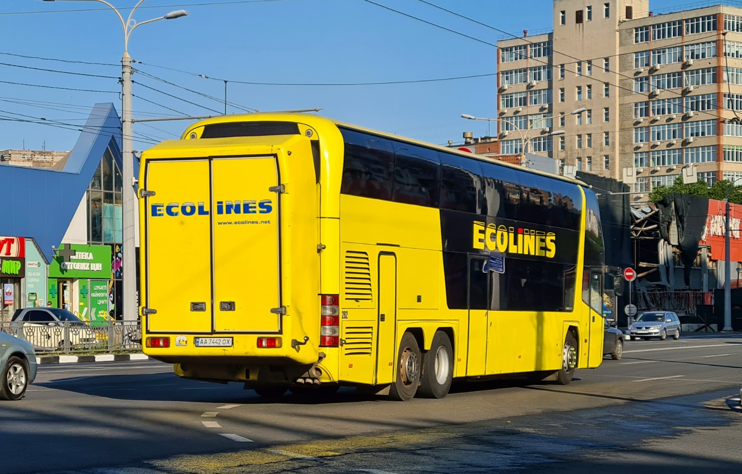 Киев, Neoplan PB2 N1122/3L Skyliner L № 282