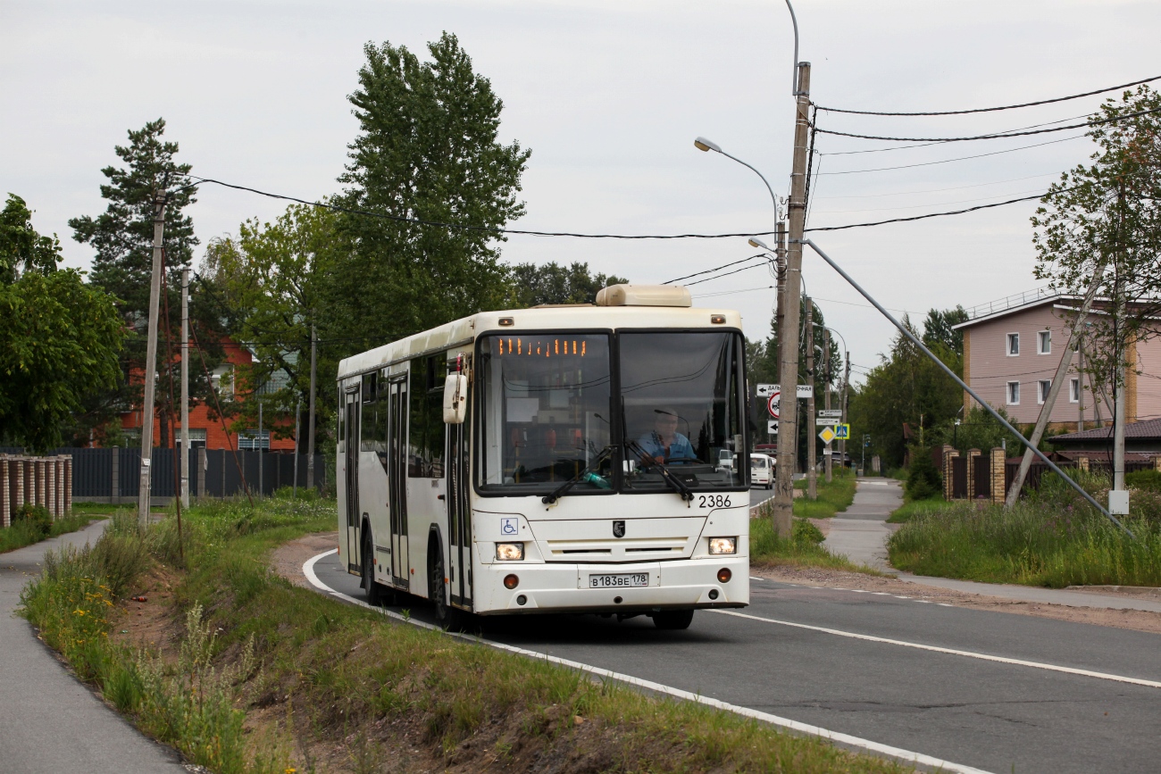 Sankt Petersburg, NefAZ-5299-30-32 Nr. 2386