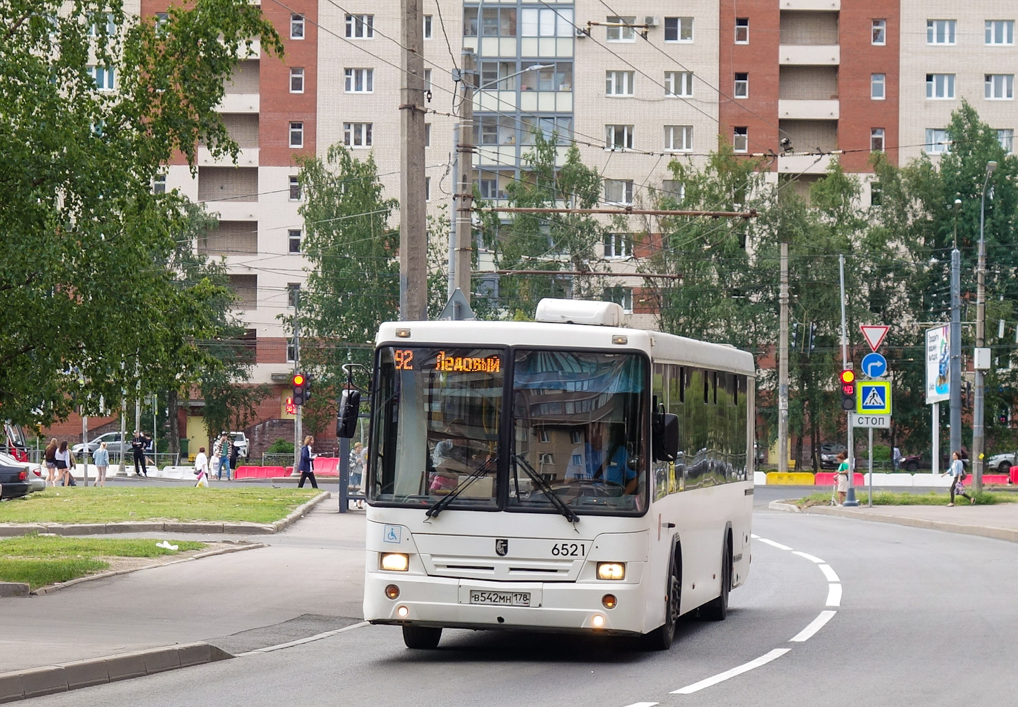 Sankt Petersburg, NefAZ-52994-40-42 Nr 6521