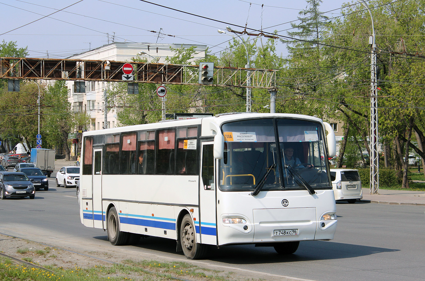 Свердловская область, КАвЗ-4238-02 № Т 748 КС 96