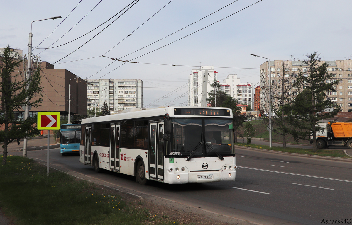 Region Krasnojarsk, LiAZ-5292.21 Nr. У 737 РВ 124