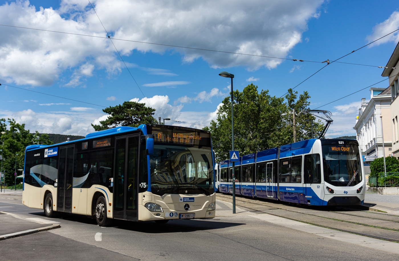 Österreich, Mercedes-Benz Citaro C2 K Nr. 75