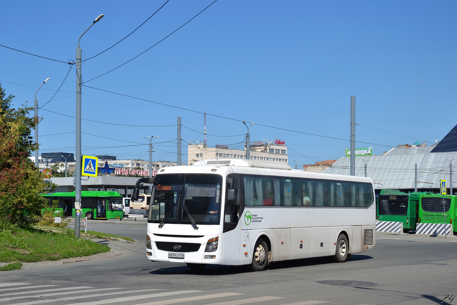 Челябинская область, Hyundai Universe Space Luxury № В 819 СХ 174