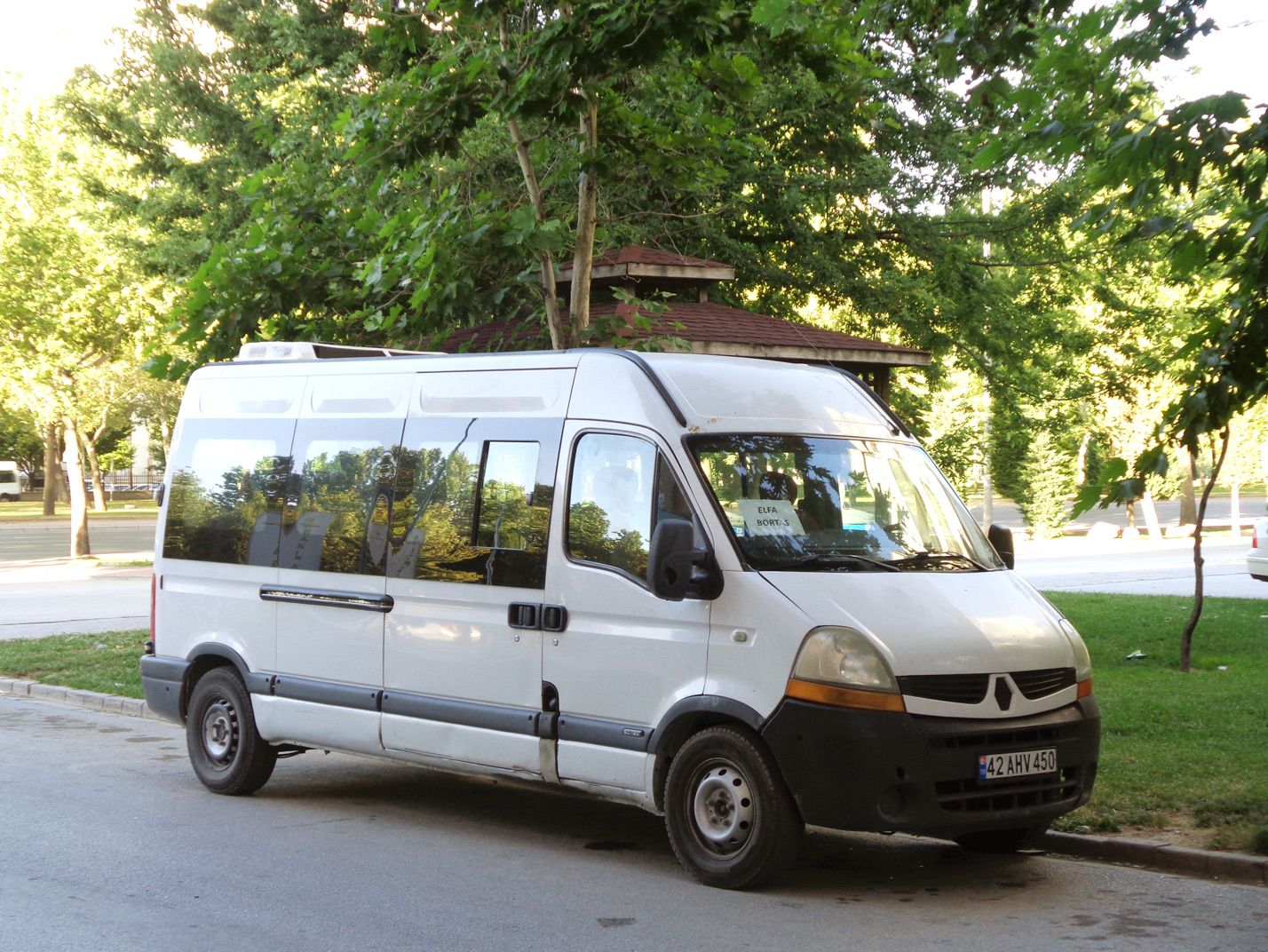 Турция, Renault Master № 42 AHV 450
