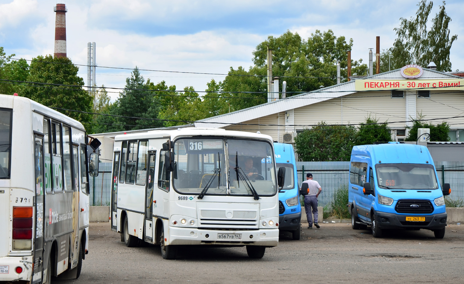 Ленинградская область, ПАЗ-320302-11 № 9689; Ленинградская область, Ford Transit FBD [RUS] (Z6F.ESG.) № 9635