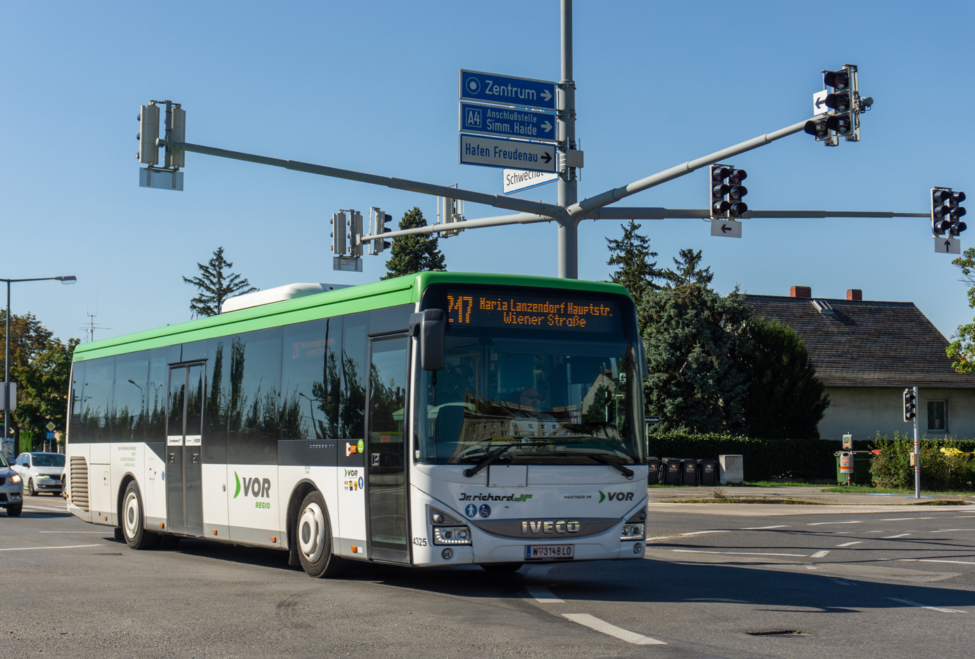 Австрия, IVECO Crossway LE LINE 12M № 4325