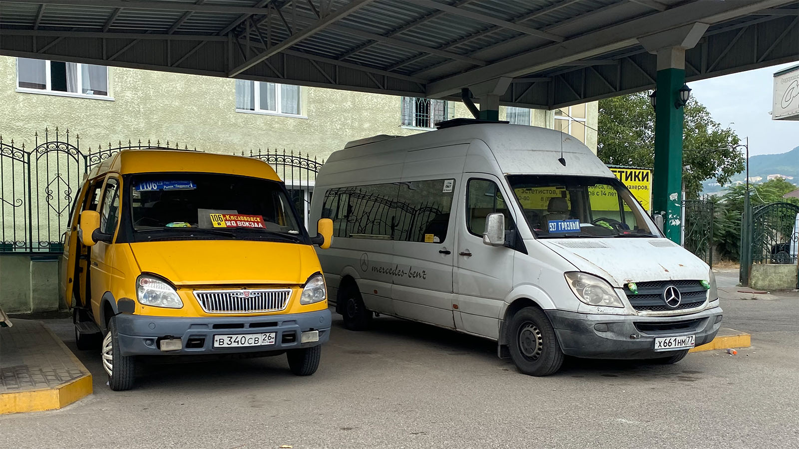 Ставропольский край, ГАЗ-322132 (XTH, X96) № В 340 СВ 26; Чечня, Mercedes-Benz Sprinter W906 319CDI № Х 661 НМ 77