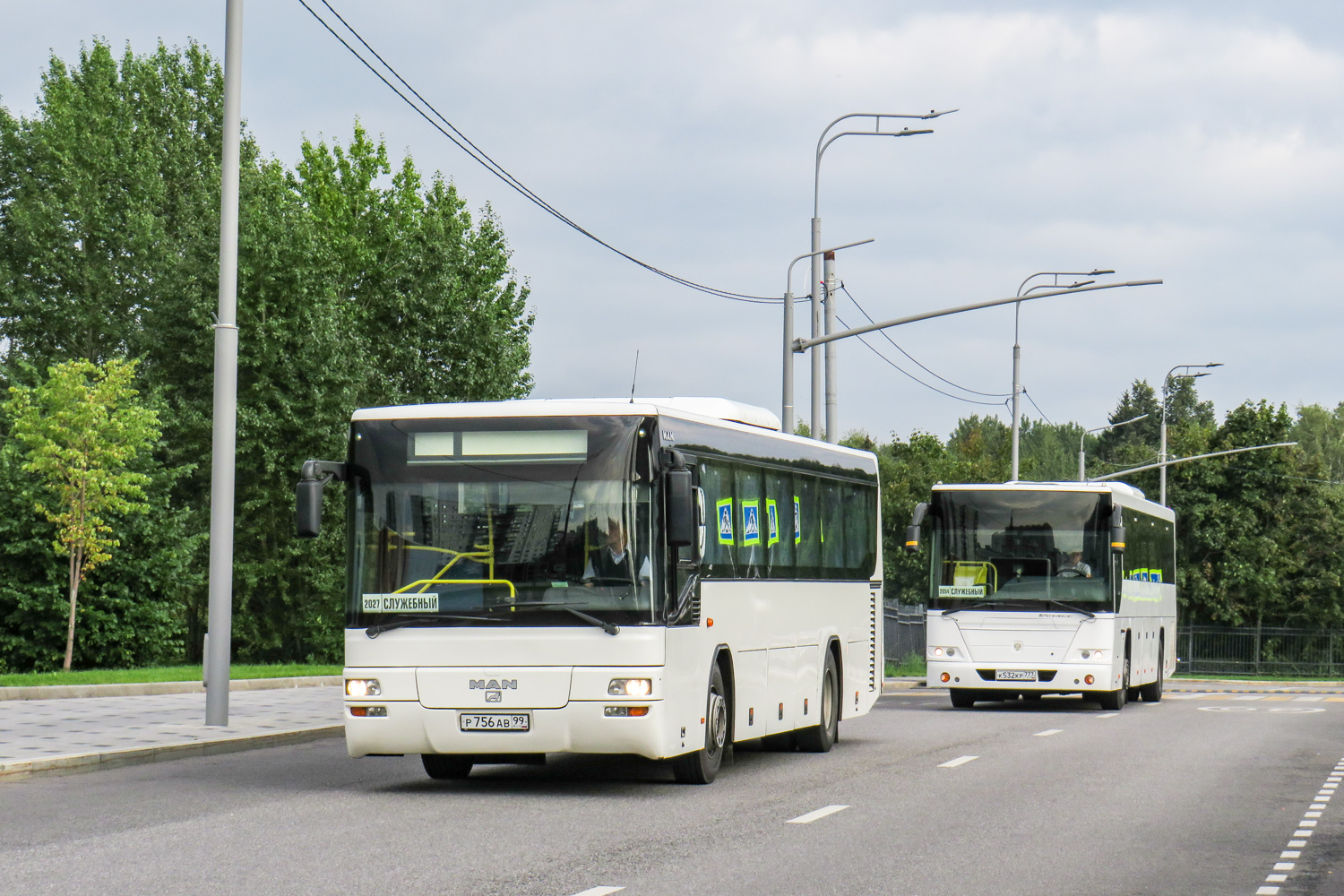 Москва, MAN A72 Lion's Classic SÜ283 № Р 756 АВ 99; Москва, ЛиАЗ-525110-10 № К 532 КР 777 Москва, MAN A72 Lion's Classic SÜ283 № Р 756 АВ 99; Москва, ЛиАЗ-525110-10 № К 532 КР 777