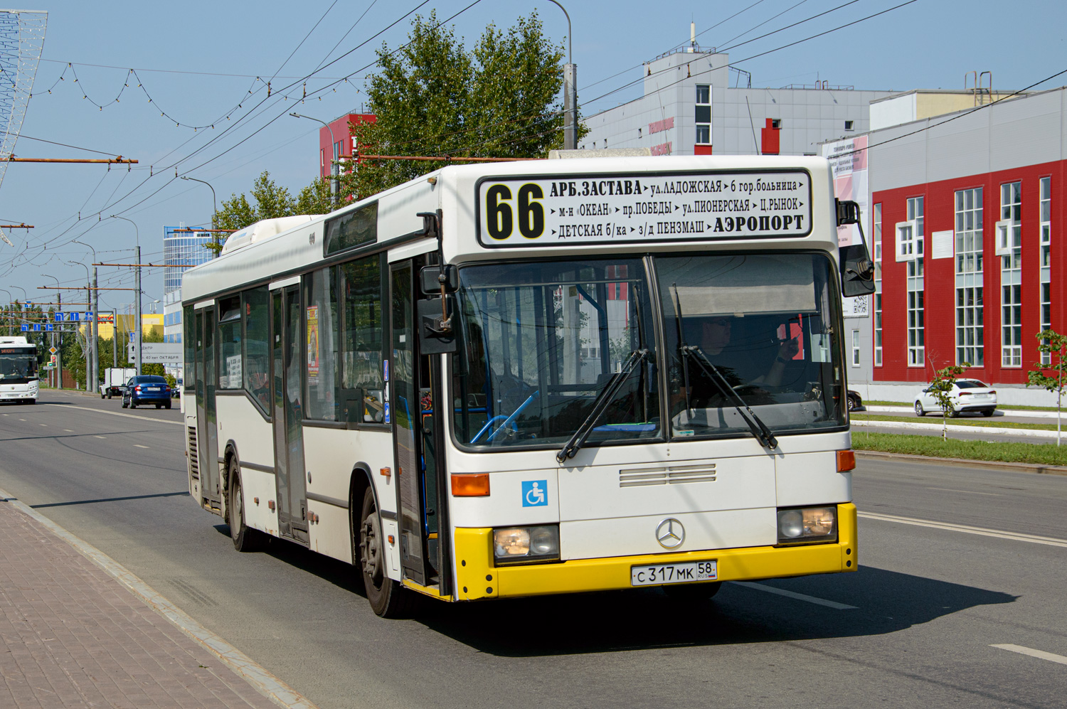 Пензенская область, КАвЗ-4270-70 № Р 898 НК 58; Пензенская область, Mercedes-Benz O405N2 № С 317 МК 58