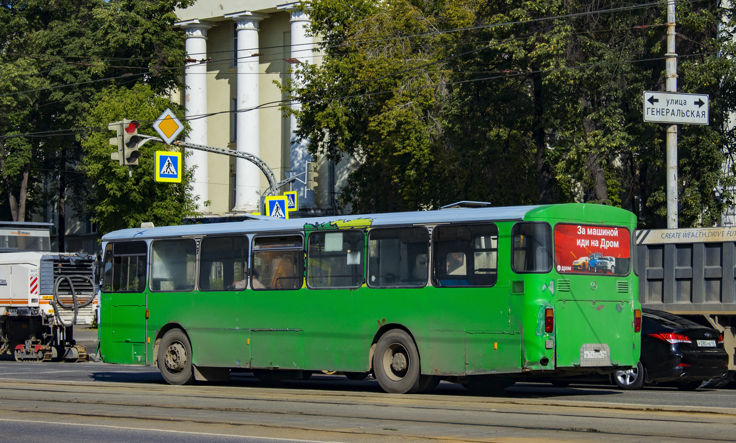 Sverdlovsk region, Mercedes-Benz O305 č. Х 743 ЕМ 96