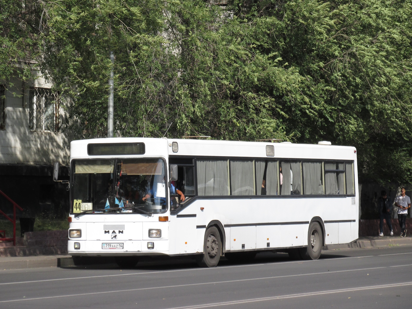 Pavlodar province, MAN 888 SÜ242 # 719 AAZ 14