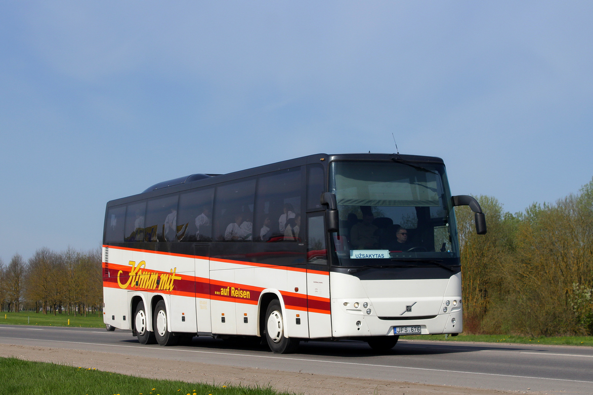 Литва, Volvo 9900 № JFS 676