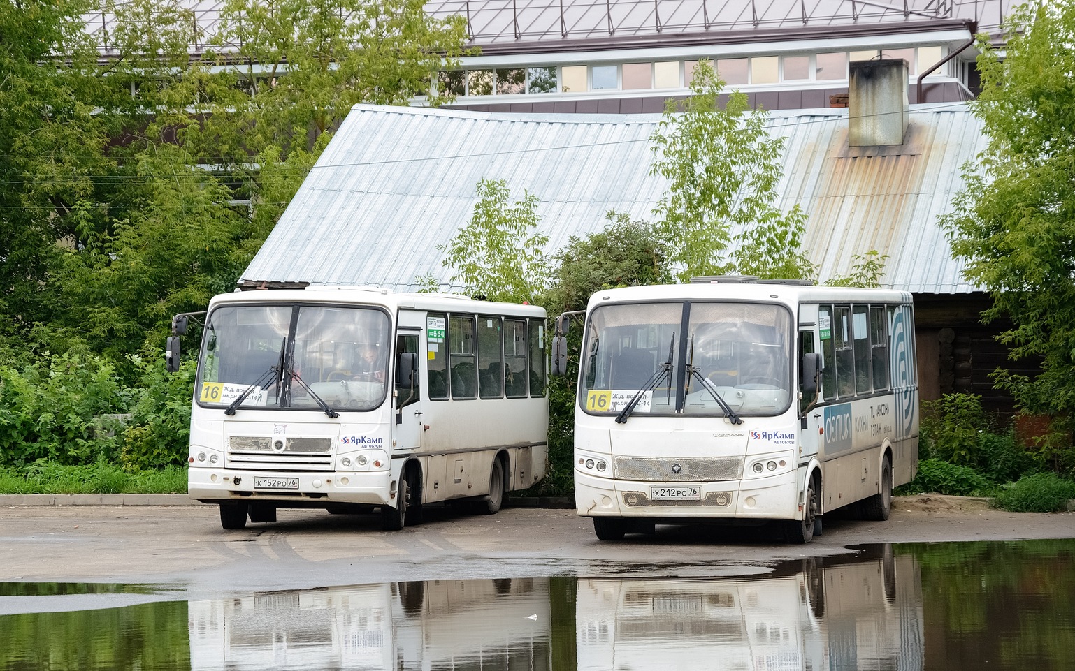 Ярославская область, ПАЗ-320402-04 № К 152 РО 76; Ярославская область, ПАЗ-320414-04 "Вектор" (1-2) № Х 212 РО 76