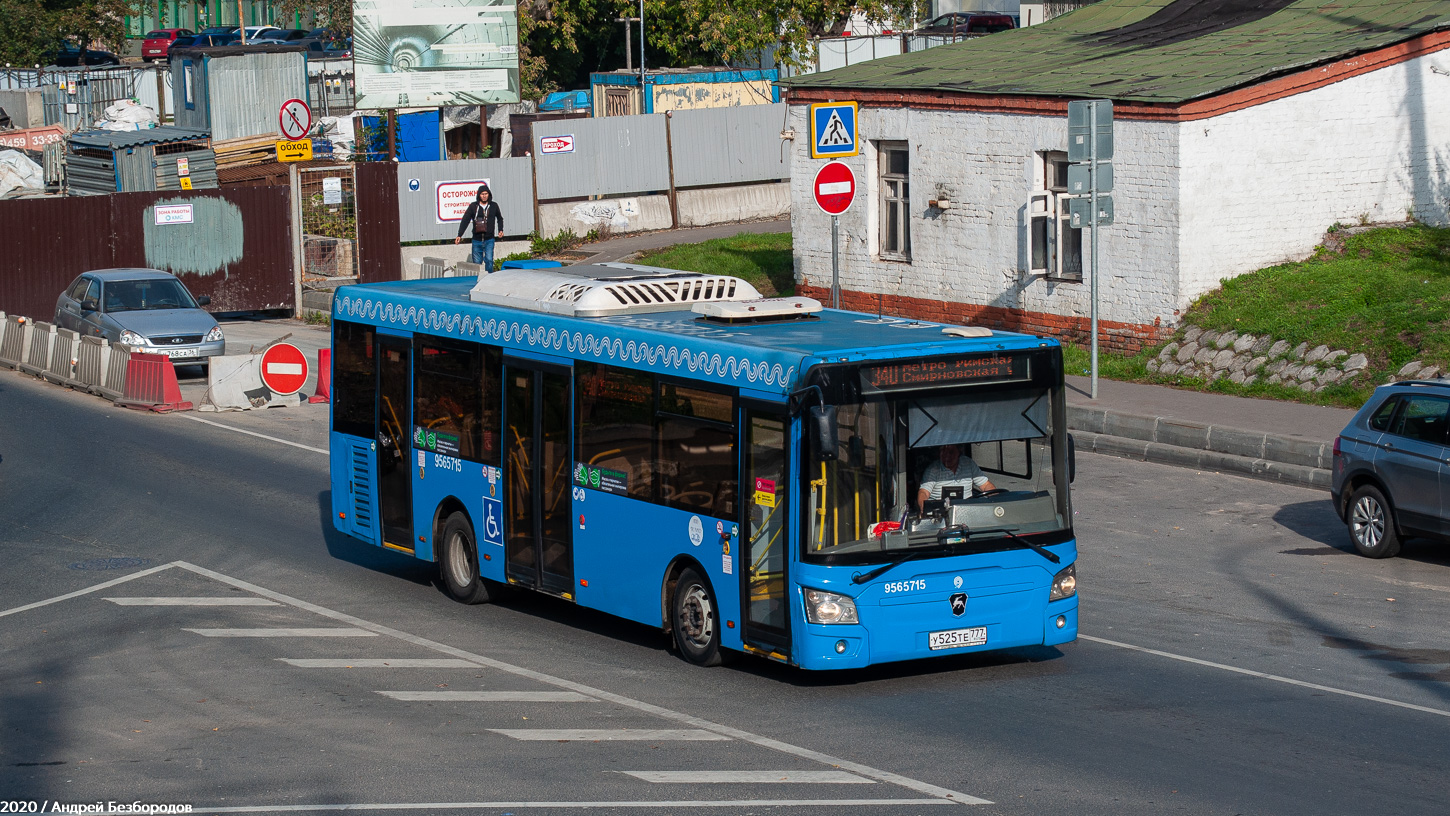 Moskau, LiAZ-4292.60 (1-2-1) Nr. 9565715