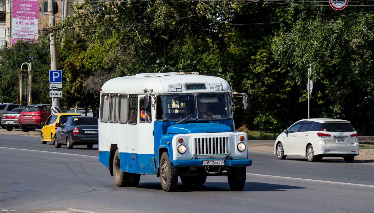 Омская область, КАвЗ-3270 № В 817 МХ 55