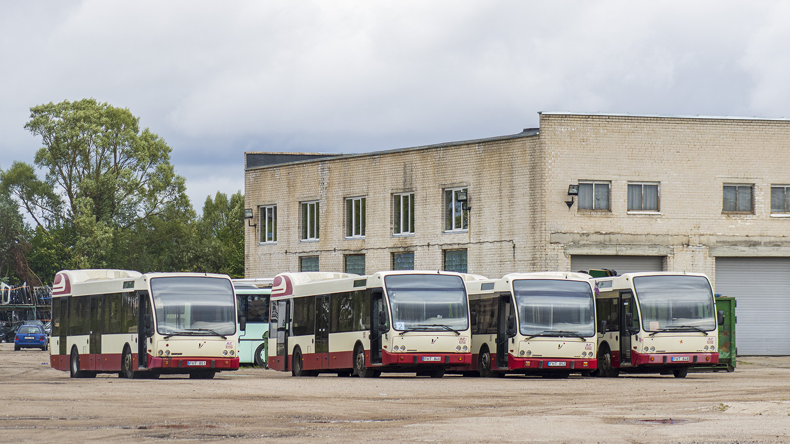 Литва, Berkhof Jonckheer № 1059; Литва, Berkhof Jonckheer № 1058; Литва — Автобусные парки