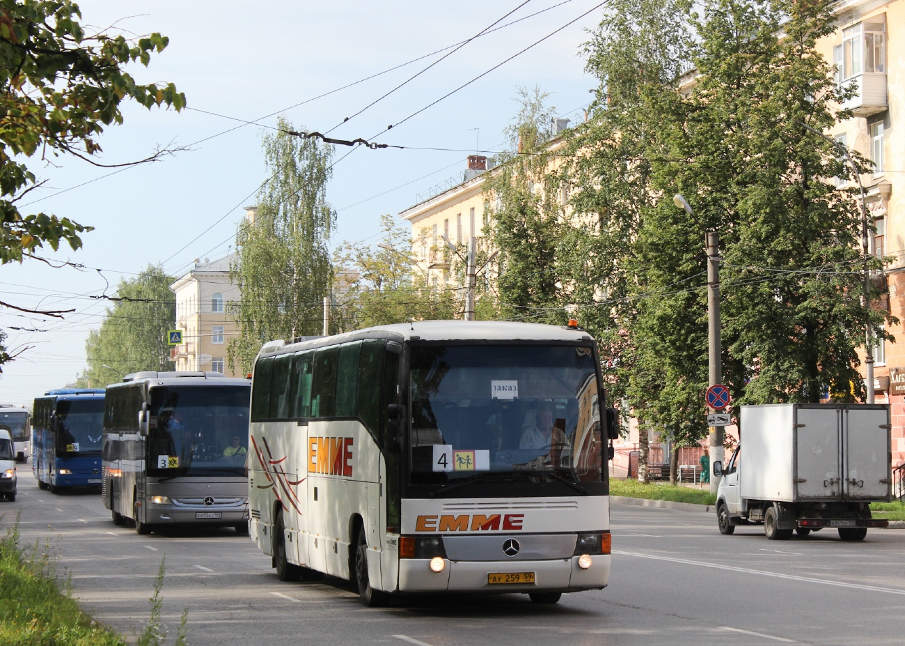 Пермскі край, Mercedes-Benz Tourismo II 15RHD № А 272 УХ 159; Пермскі край, Mercedes-Benz O404-15RHD-A № АУ 259 59