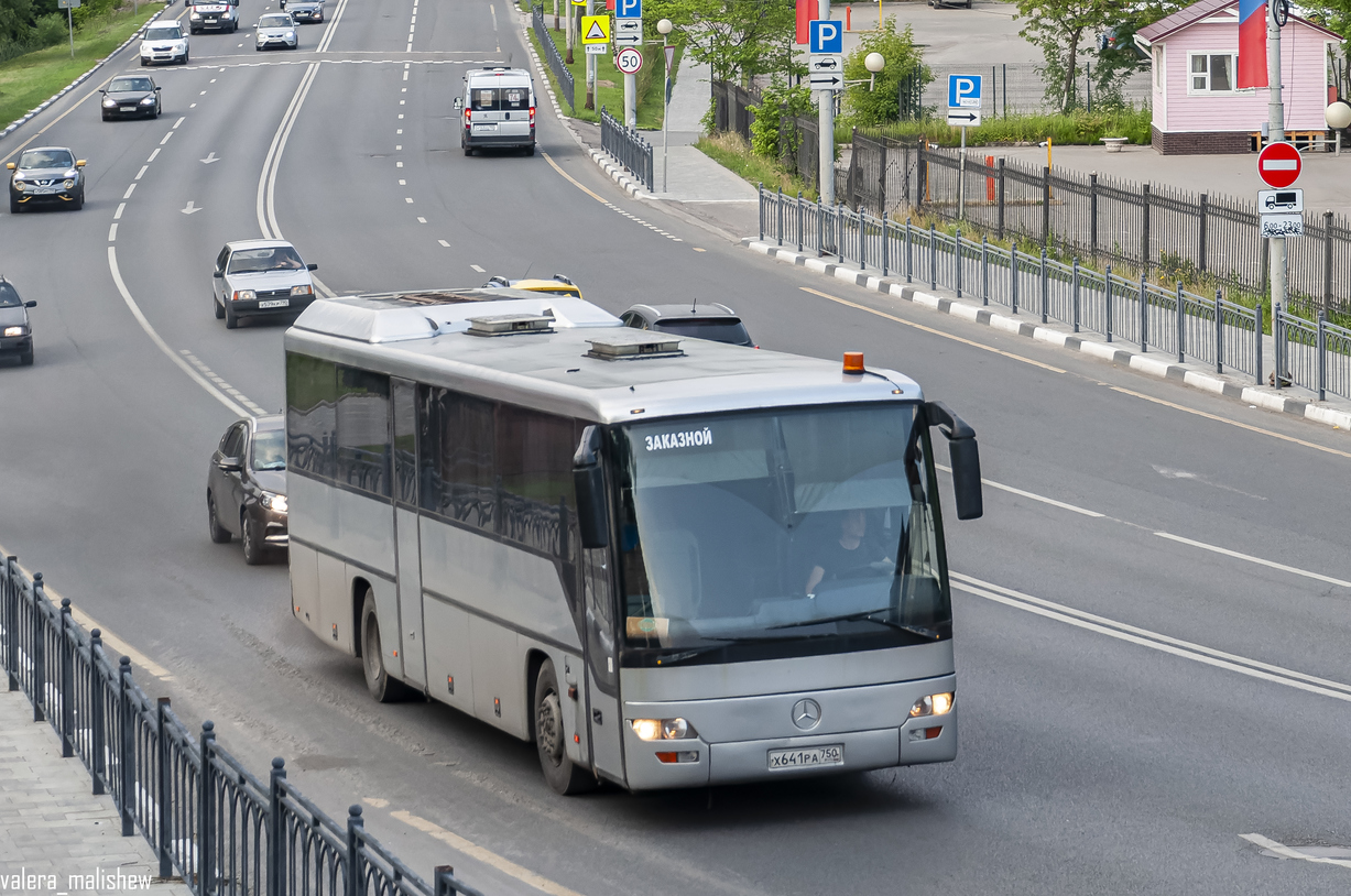 Moskauer Gebiet, Mercedes-Benz O560 Intouro RH Nr. Х 641 РА 750