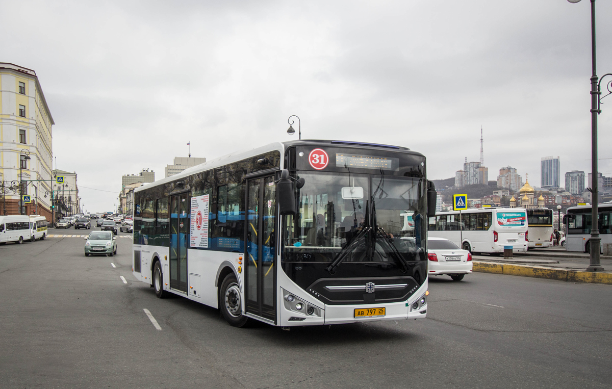 Приморский край, Zhong Tong LCK6105HG № АВ 797 25