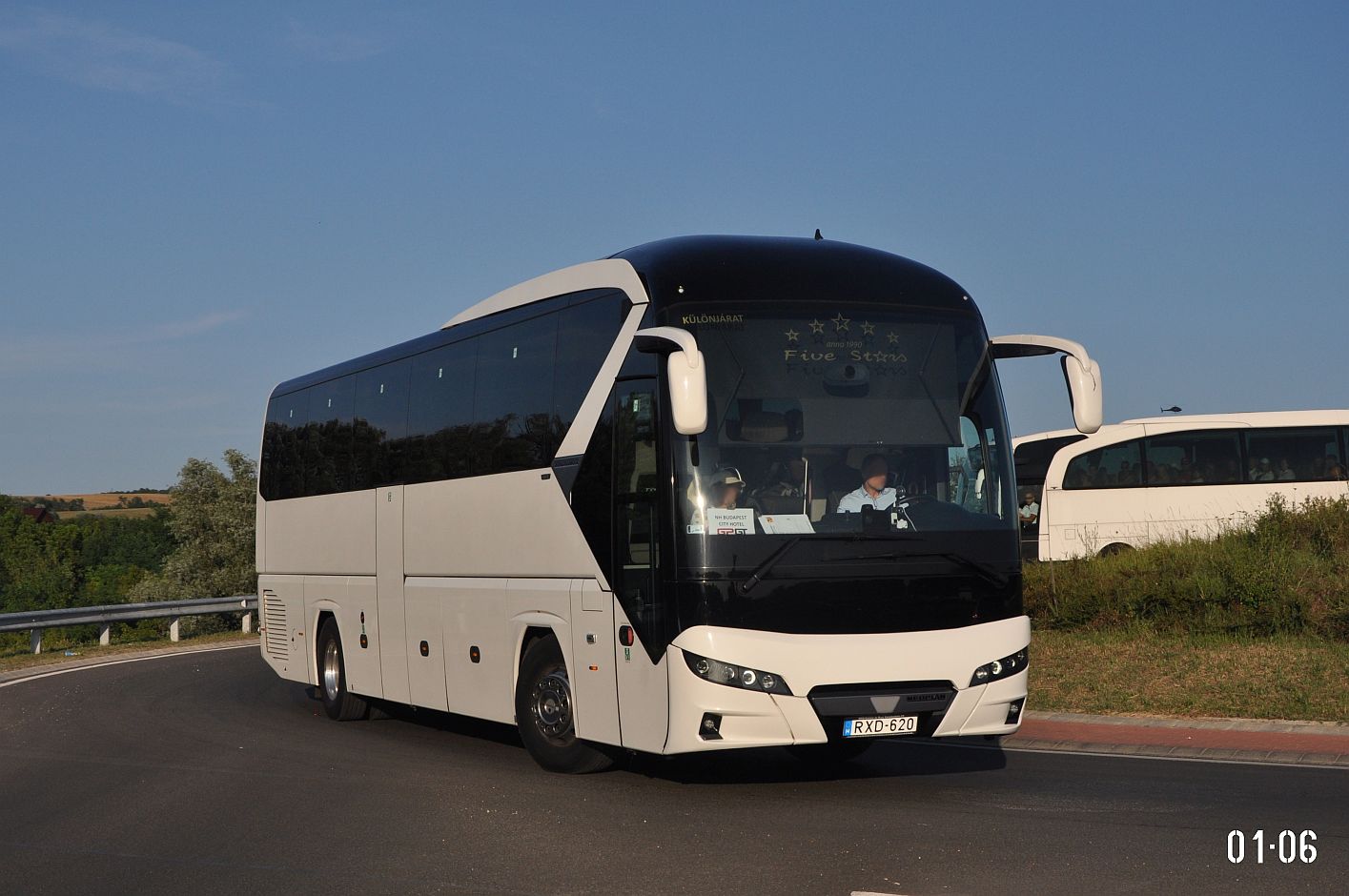 Венгрия, Neoplan P21 N2216SHD Tourliner № RXD-620