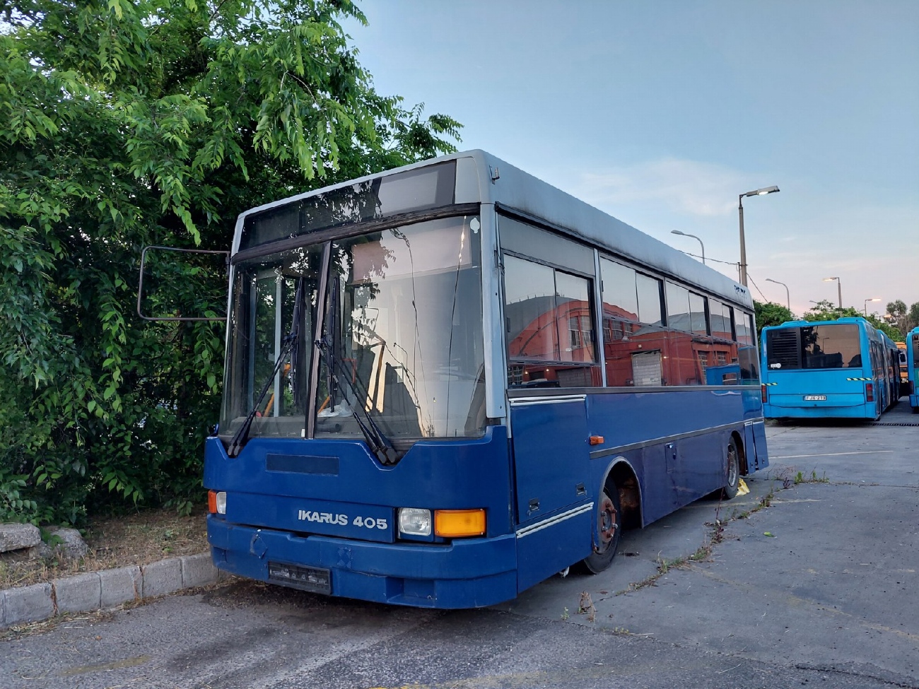 Венгрия, Ikarus 405.06 № 13-95