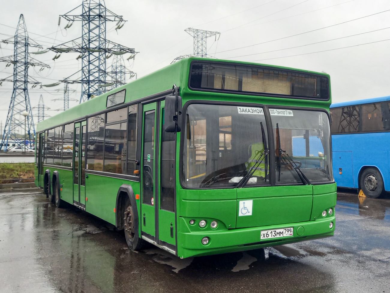 Moskau, MAZ-107.466 Nr. Х 613 ММ 799